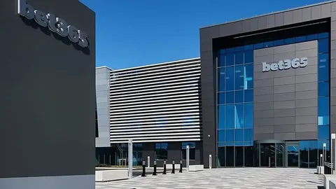 郑钦文巴黎奥运特辑：逆境拼搏，信念如磐