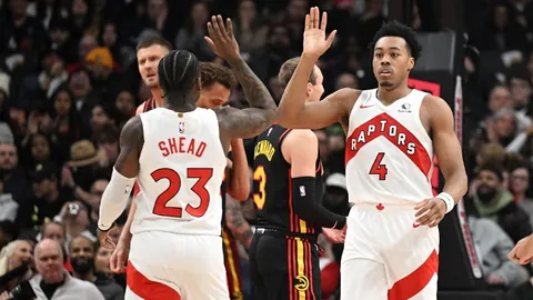 福克斯三年1.65亿报价遭拒，多队包括刺客、热火和湖人积极寻求交易机会